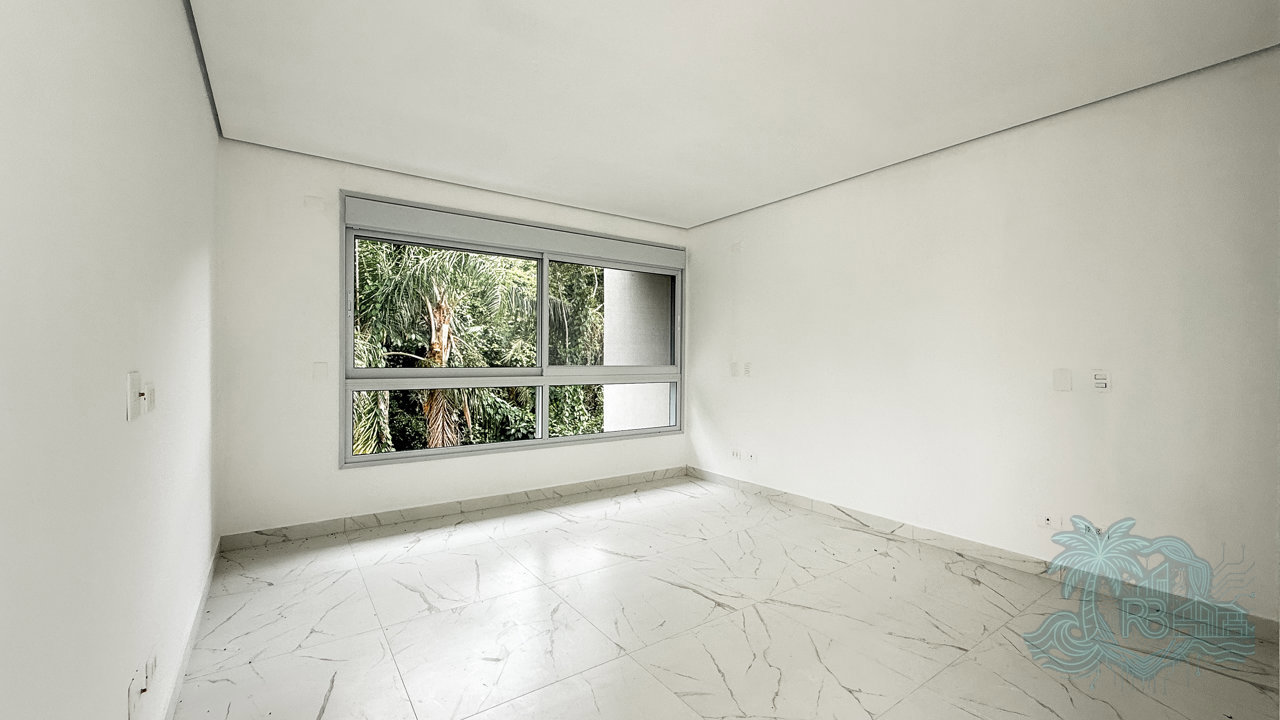 Casa em Condomínio — foto 8 de 33